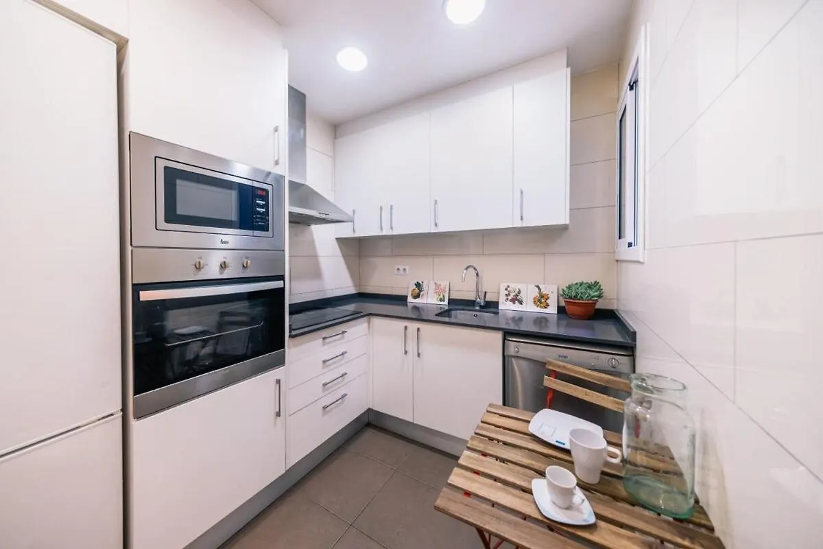 Comfortable 3-Bedroom Next To Sagrada Familia Barcelona