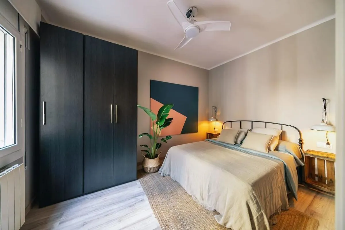 Comfortable 3-Bedroom Next To Sagrada Familia Barcelona Spain