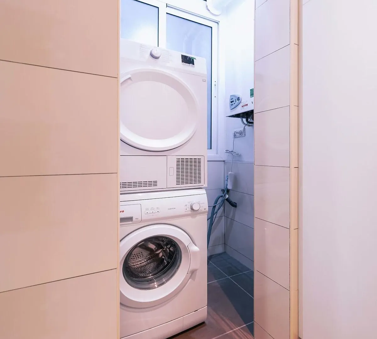 Comfortable 3-Bedroom Next To Sagrada Familia Barcelona