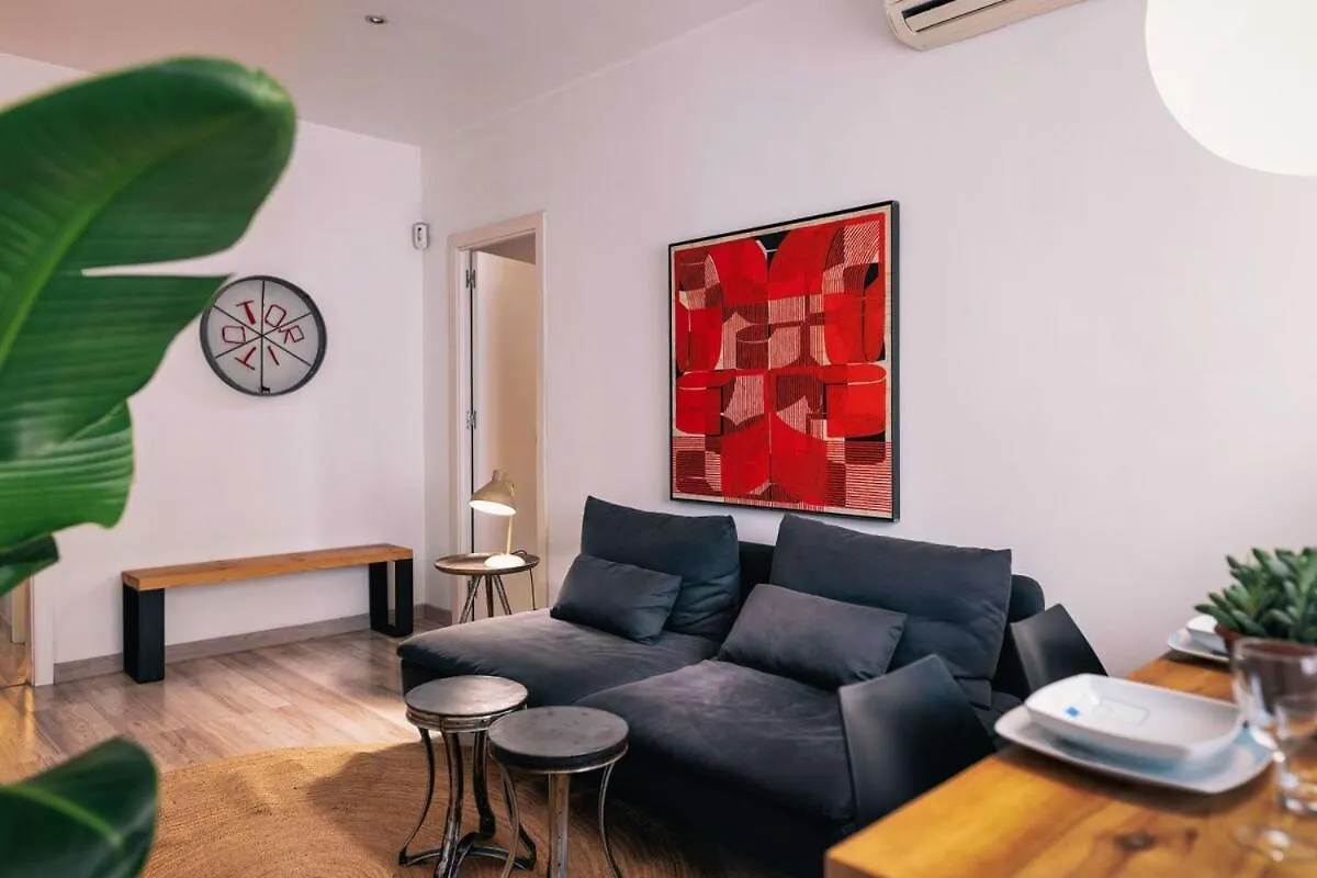 Apartment Comfortable 3-Bedroom Next To Sagrada Familia Barcelona Spain