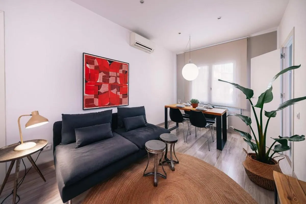 Apartment Comfortable 3-Bedroom Next To Sagrada Familia Barcelona